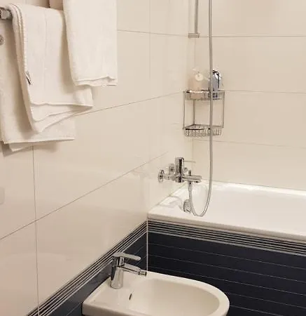 - Swimming Pool Available * دافوس