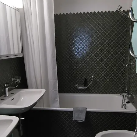 - Swimming Pool Available Aparthotel Davos