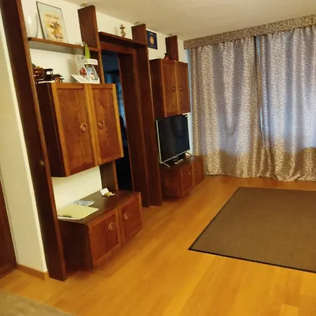 - Swimming Pool Available Апарт-готель