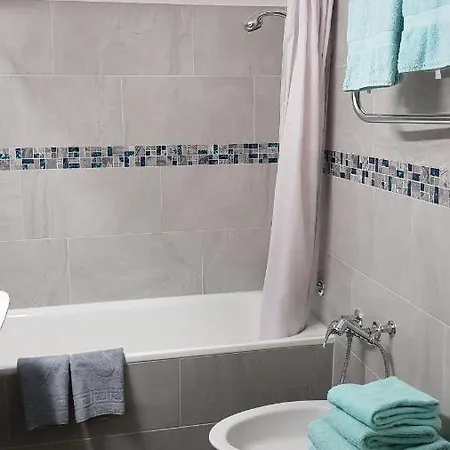 - Swimming Pool Available 4* Davos